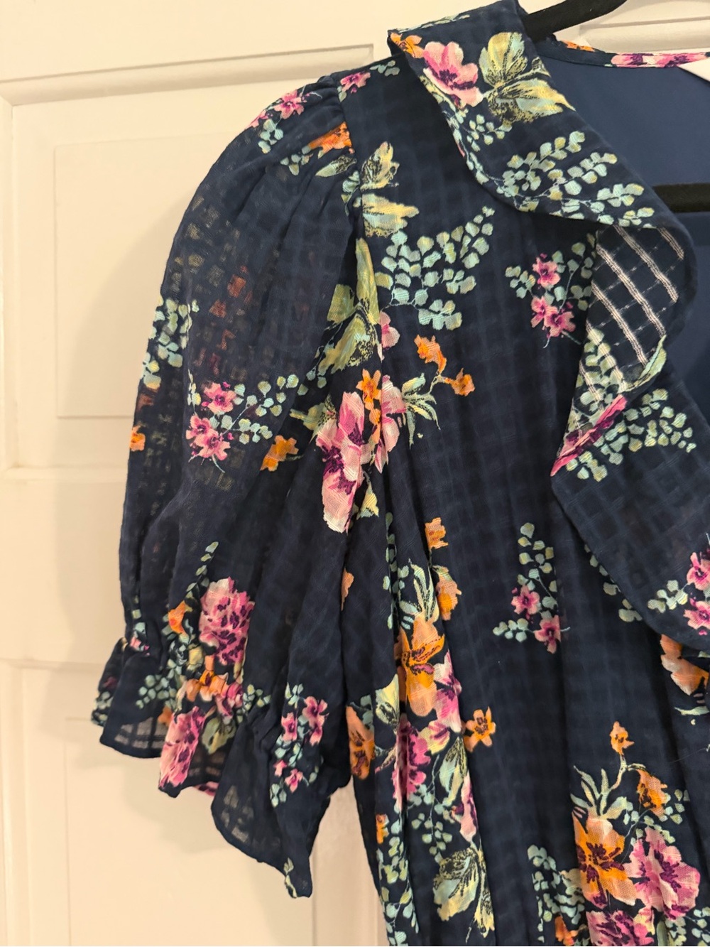 LC Lauren Conrad Navy Floral Ruffle Wrap Blouse - Picture 3 of 4